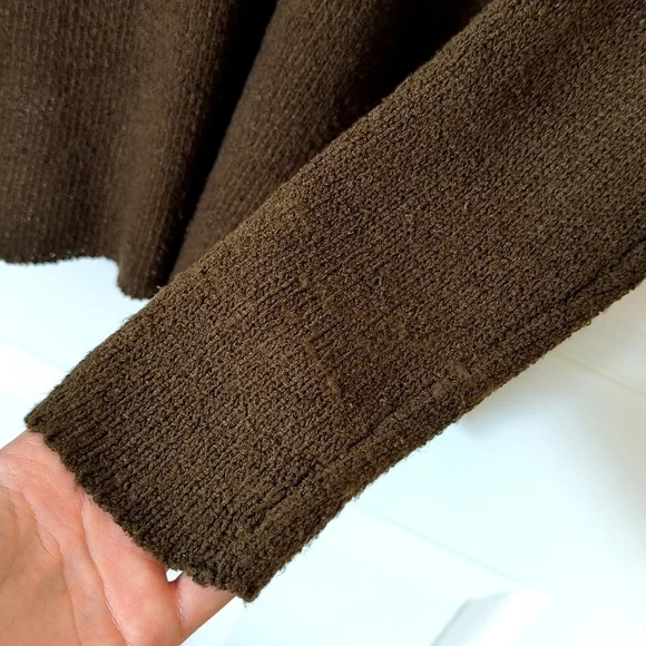 ASTR The Label Classic Knit Oversized Lace Up V-neck Peasant Sweater Dark Olive - Picture 10 of 12